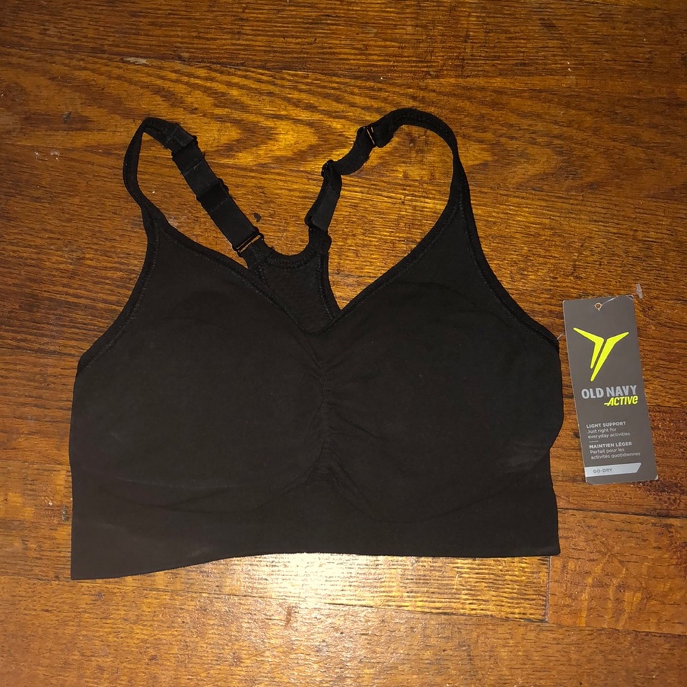 Black sports bra